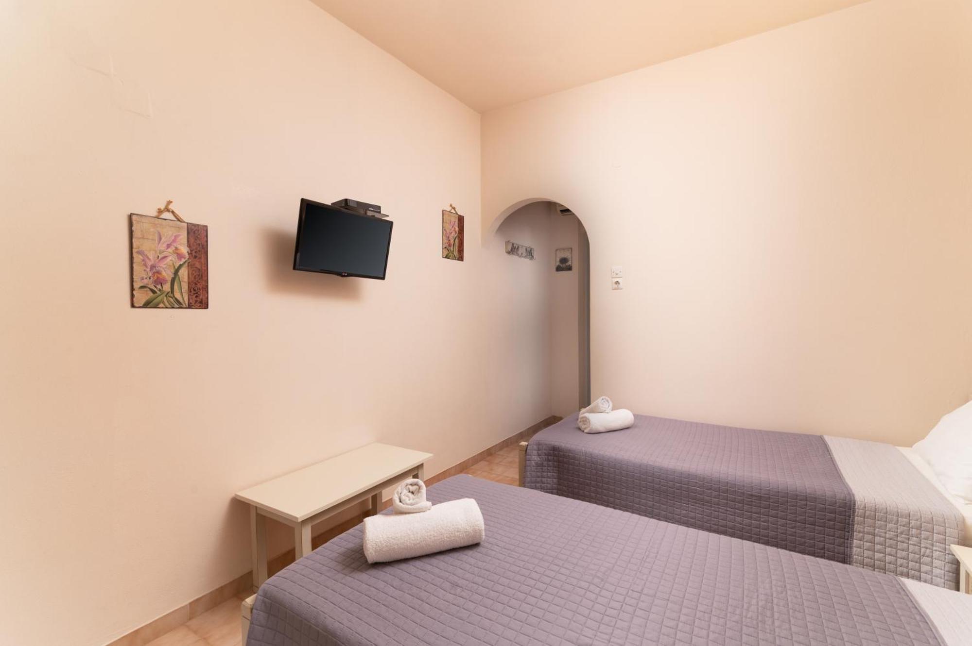 Filia Rooms Mátala Exterior foto